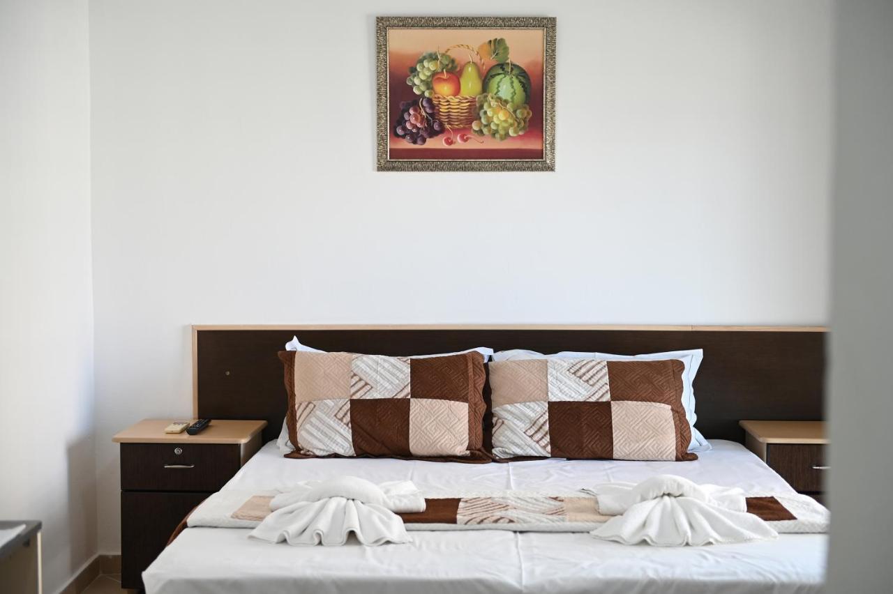 Vila Oxinn Kryemedhej Экстерьер фото