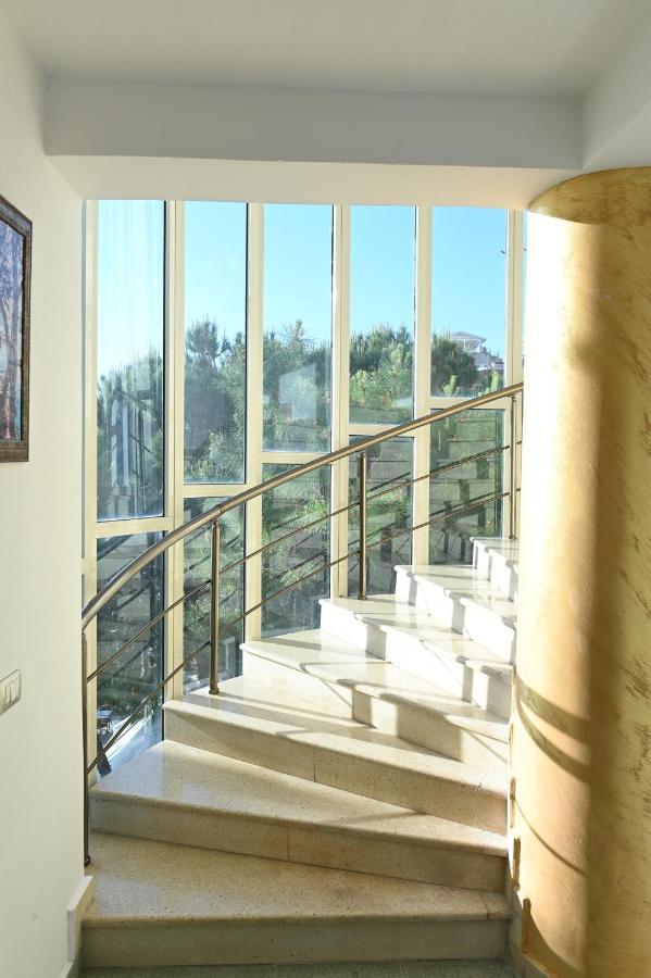Vila Oxinn Kryemedhej Экстерьер фото