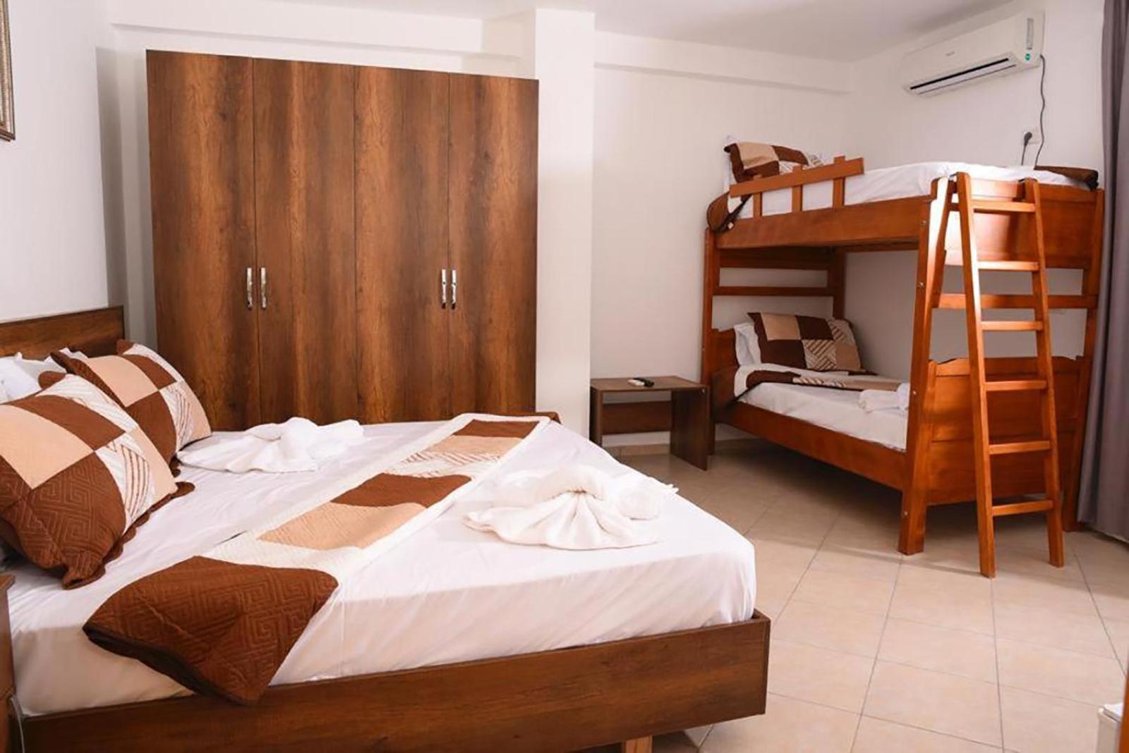 Vila Oxinn Kryemedhej Экстерьер фото